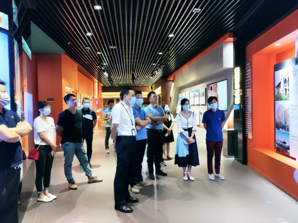 巖星專題 | 廣東工業(yè)設(shè)計(jì)城領(lǐng)導(dǎo)蒞臨深圳參觀深圳優(yōu)秀企業(yè)博物館插圖(4)